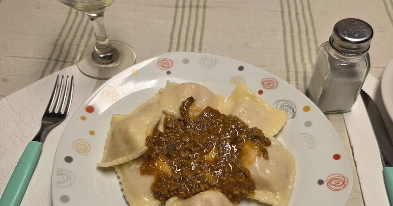 Argentinos seguem comprando dólares mesmo com moeda estável