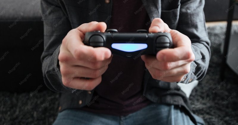 Como escolher entre jogos digitais e mídia física no console